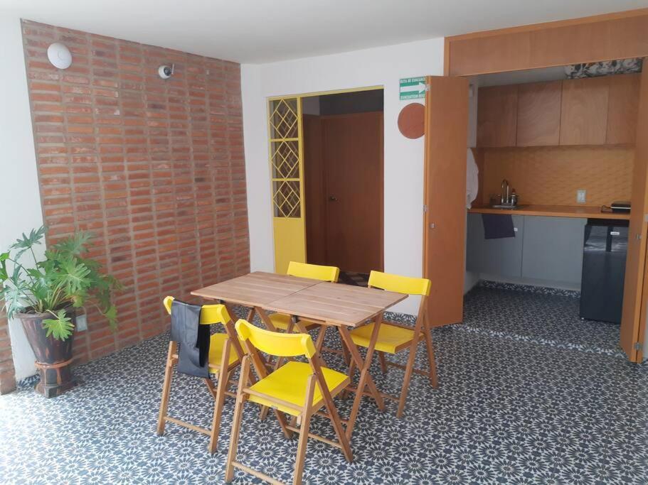 Estudio #5 Casa Fatima, 8 Min Del Centro 1 Persona Гвадалахара Екстер'єр фото